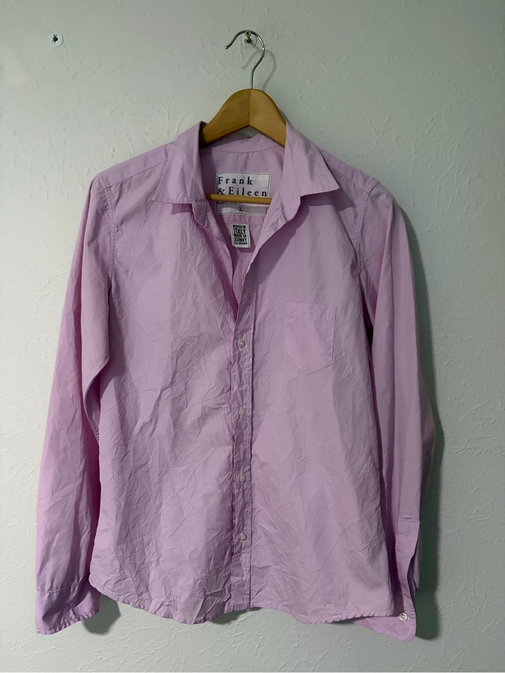 Frank & Eileen Long Sleeve Shirt Featuring a Classic Crinkled Poplin Size L